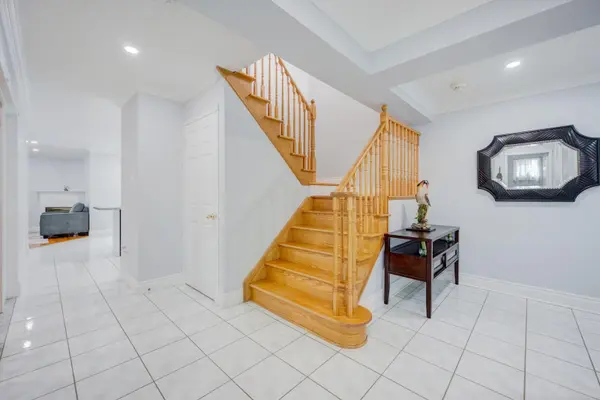 79 Porchlight RD, Brampton, ON L6X 4S1