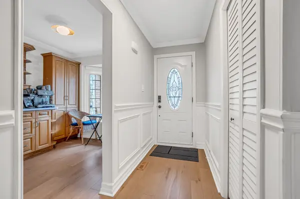 1205 Shagbark CRES #Upper, Mississauga, ON L5C 3N6