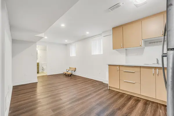 1205 Shagbark CRES #Lower, Mississauga, ON L5C 3N6