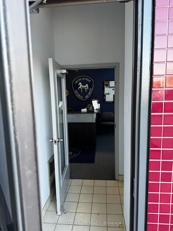 5160 Explorer DR #9, Mississauga, ON L4W 4T7