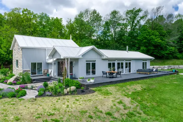 1009 Serpent Mounds RD, Otonabee-south Monaghan, ON K0L 2G0