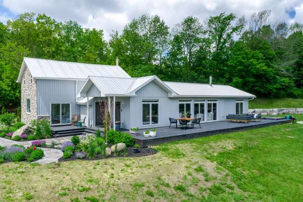 1009 Serpent Mounds RD, Otonabee-south Monaghan, ON K0L 2G0