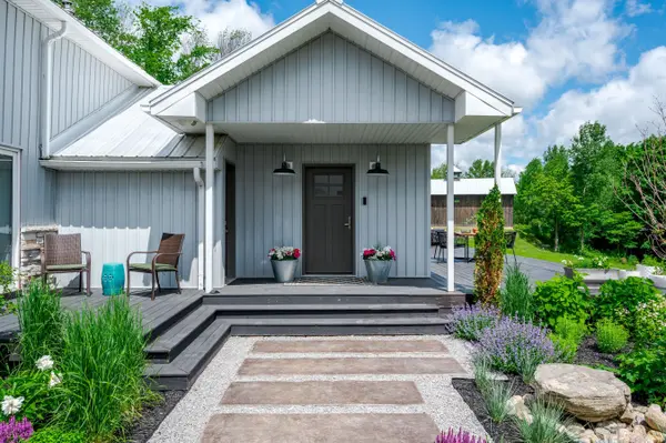 1009 Serpent Mounds RD, Otonabee-south Monaghan, ON K0L 2G0