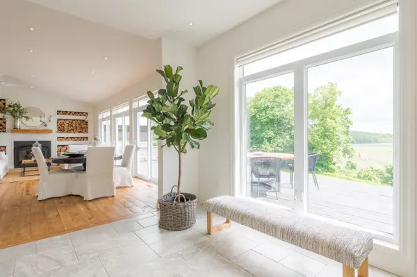 1009 Serpent Mounds RD, Otonabee-south Monaghan, ON K0L 2G0