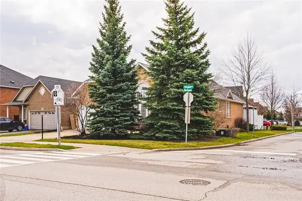 137 PINEHILL DR, Hamilton, ON L0R 1P0