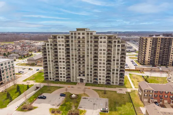 1030 Coronation DR #307, London North, ON N6G 0G5