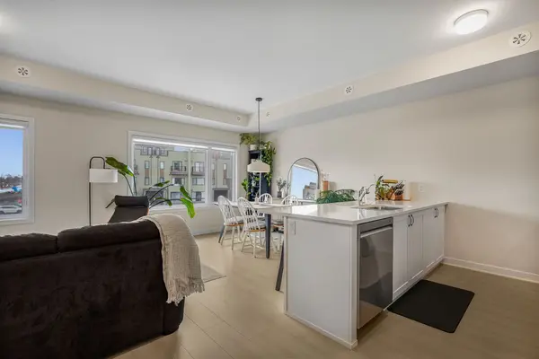 626 Mishi Private, Manor Park - Cardinal Glen And Area, ON K1K 0P2