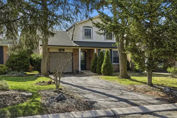 471 KNIGHTSBRIDGE CRES, Hamilton, ON L9G 3S4