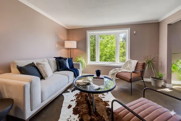 24 Farmington PL, Kitchener, ON N2P 1Y3