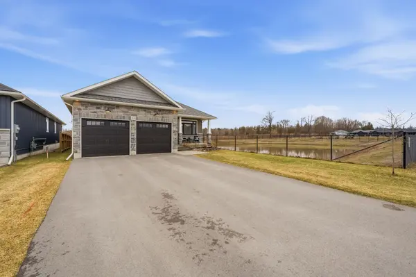 15 Ambrosia TER, Quinte West, ON K8V 0G7