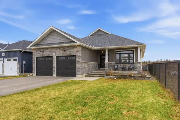 15 Ambrosia TER, Quinte West, ON K8V 0G7