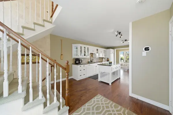 72 Martindale RD, St. Catharines, ON L2S 2Y3