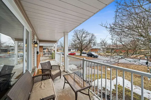 756 Dickens AVE, Elmvale Acres And Area, ON K1G 2X8