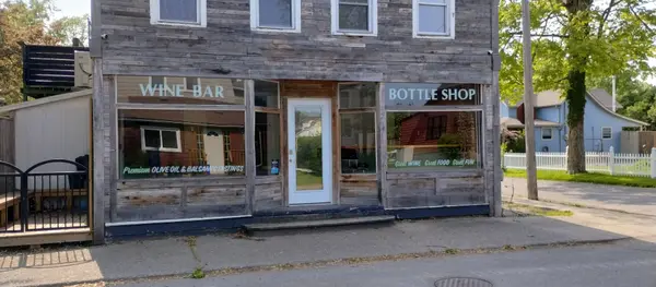 301 Derby RD, Fort Erie, ON L0S 1B0