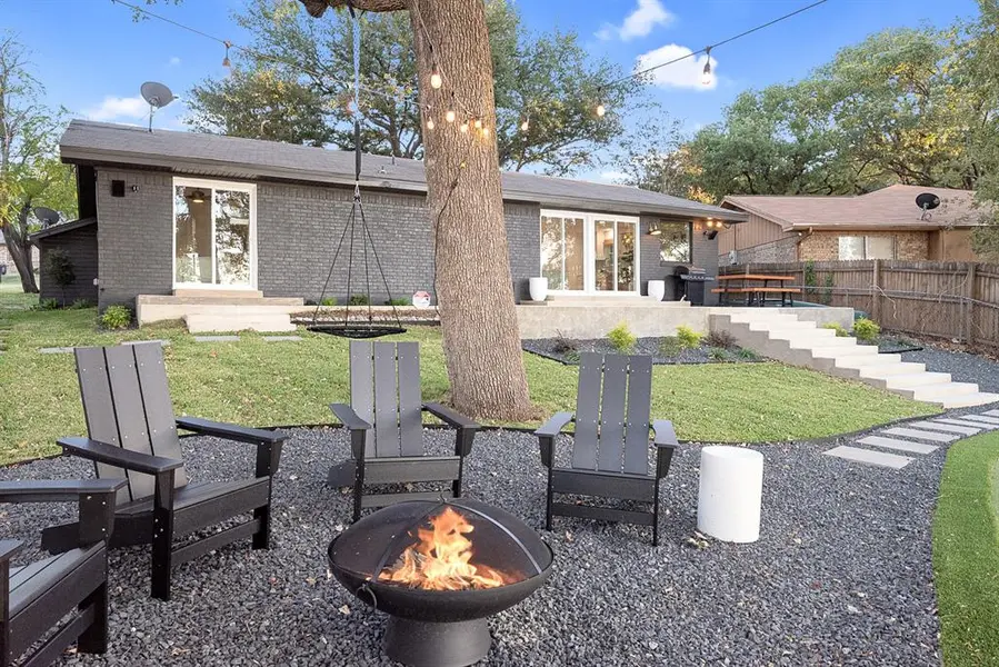 319 Admiral Drive, Gun Barrel City, TX 75156