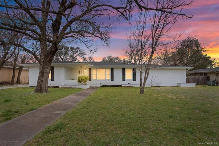 2416 Lake Air Drive, Waco, TX 76710