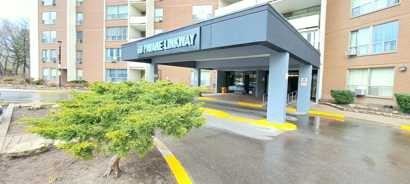 60 Pavane Linkway N/A #3 (R1-3), Toronto C11, ON M3C 1A1
