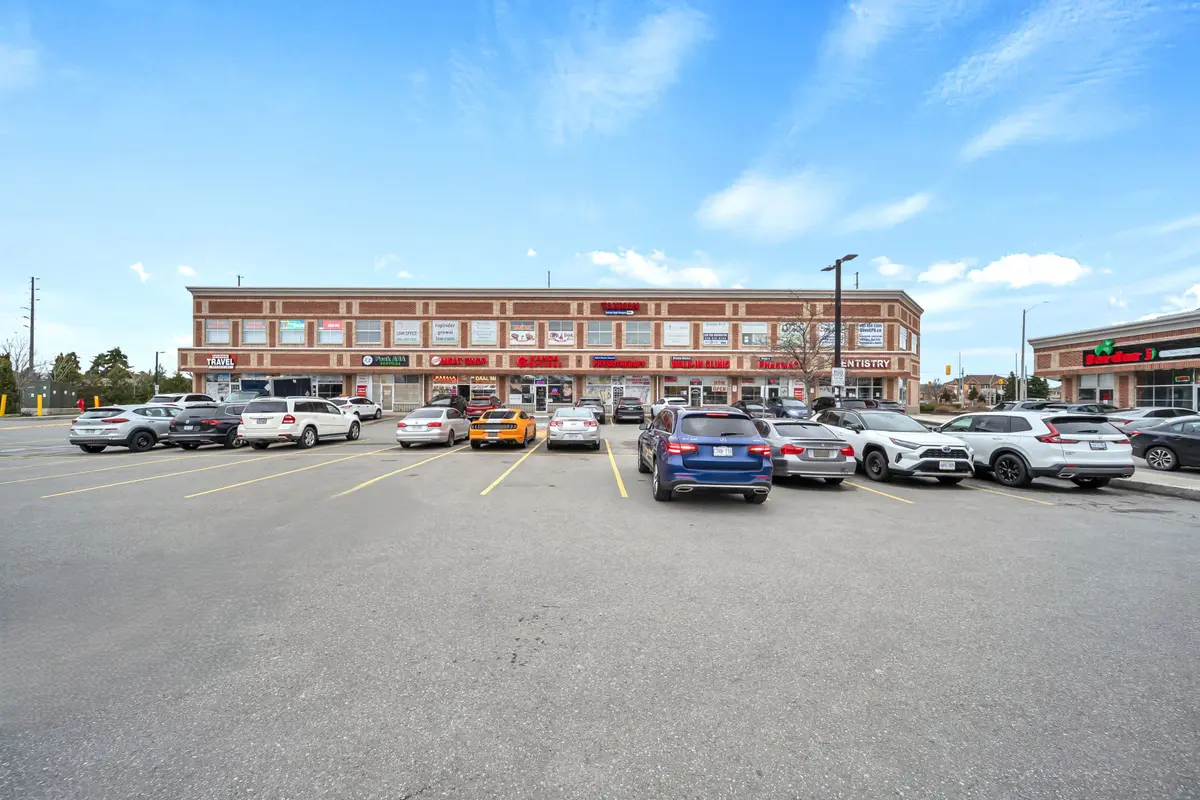 5 Brisdale DR #214, Brampton, ON L7A 0S9