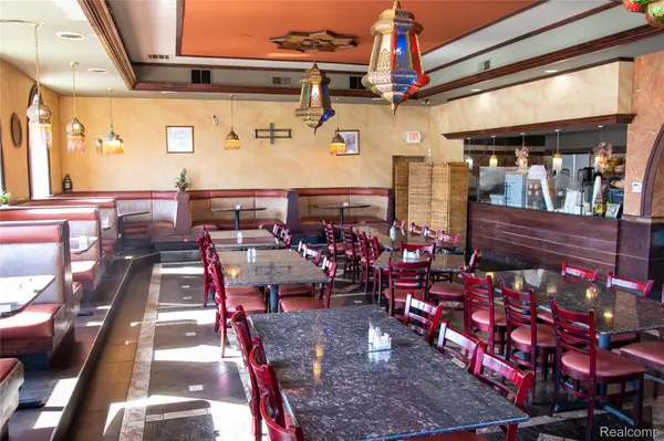 22700 Ford RD, Dearborn Heights, MI 48127