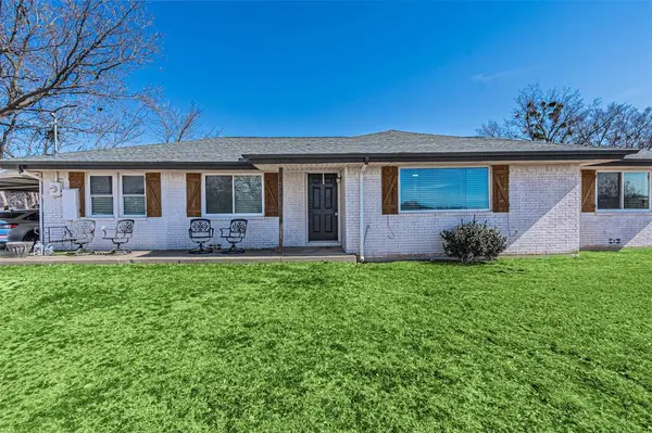 321 School House Road, Paradise, TX 76073