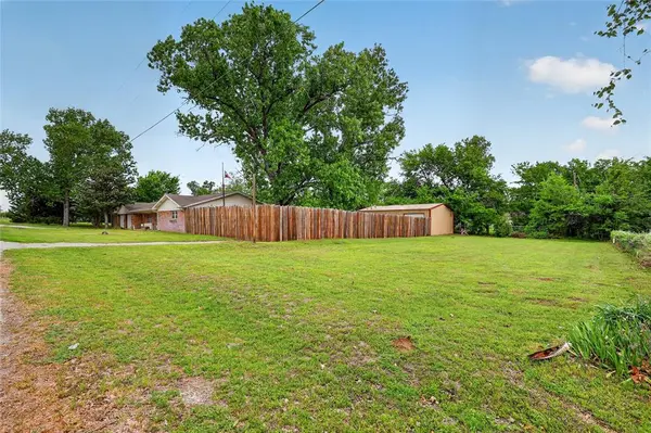 702 El Camino Real, Chico, TX 76431