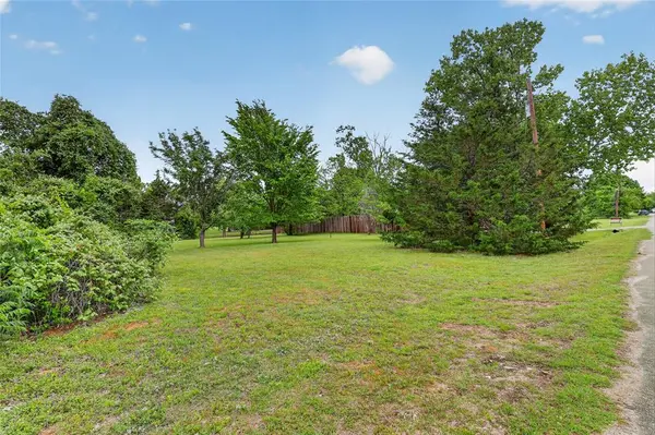 702 El Camino Real, Chico, TX 76431