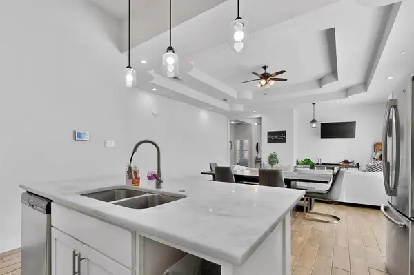 2015 Volga Avenue, Dallas, TX 75216