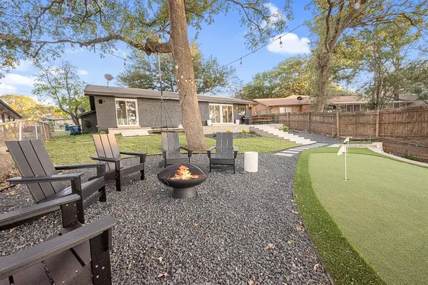 319 Admiral Drive, Gun Barrel City, TX 75156