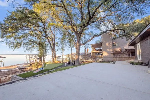 319 Admiral Drive, Gun Barrel City, TX 75156