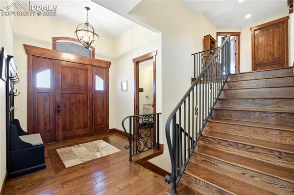 1548 Amber CT, Castle Rock, CO 80108