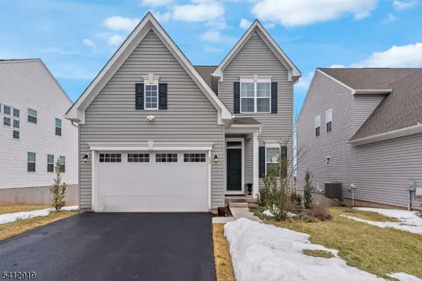 22 Oakwood Blvd, Union Twp., NJ 08827