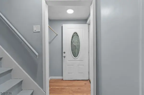 16 Hinsdale Pl, Newark City, NJ 07104