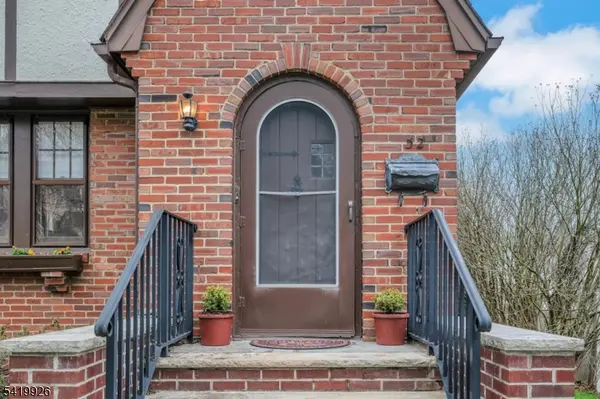 52 Morningside Rd, Verona Twp., NJ 07044