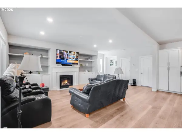 14857 SE FRIENDLY PL, Happy Valley, OR 97086