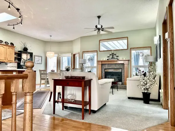 52 Cambridge Glen DR, Strathmore, AB T1P 1N3