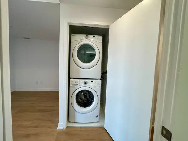 117 McMahon DR #SPH 10, Toronto C15, ON M2K 2X9