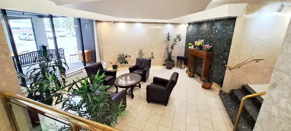 60 Pavane Linkway N/A #3 (R1-3), Toronto C11, ON M3C 1A1