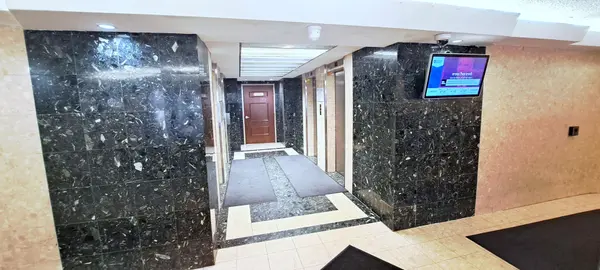 60 Pavane Linkway N/A #3 (R1-3), Toronto C11, ON M3C 1A1