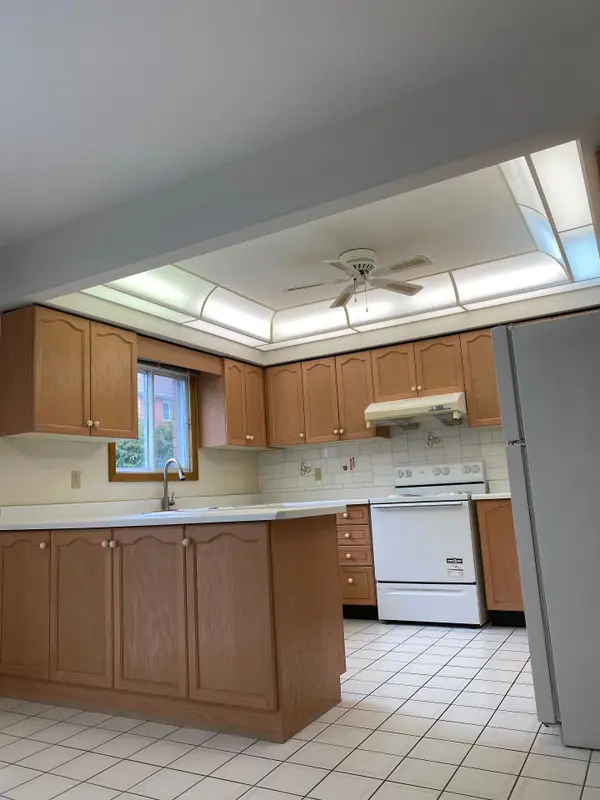 81 Dalmatian CRES, Toronto E10, ON M1C 4W8