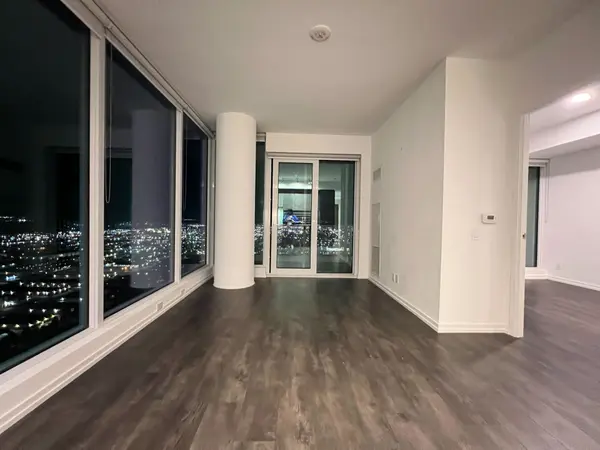 1000 Portage Pkwy #4211, Vaughan, ON L4K 0L1