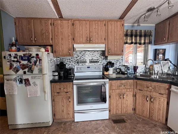 1111 Riese DRIVE, La Ronge, SK S0J 1L0