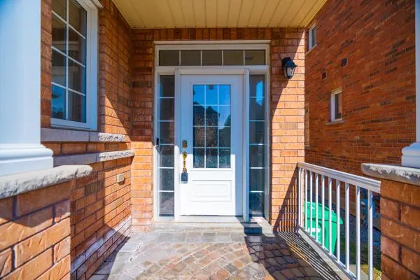 3085 Doyle ST, Mississauga, ON L5M 0N2