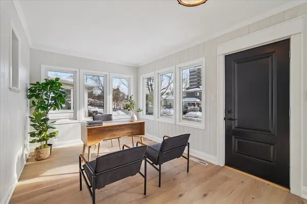 135 DEANE AVE, Oakville, ON L6K 1N2