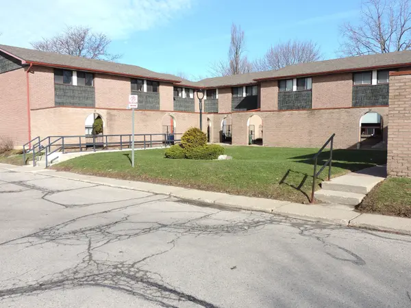 474 Southdale RD E #33, London South, ON N6E 1A4