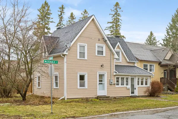 131 Mcdonald ST, Carleton Place, ON K7C 3R4