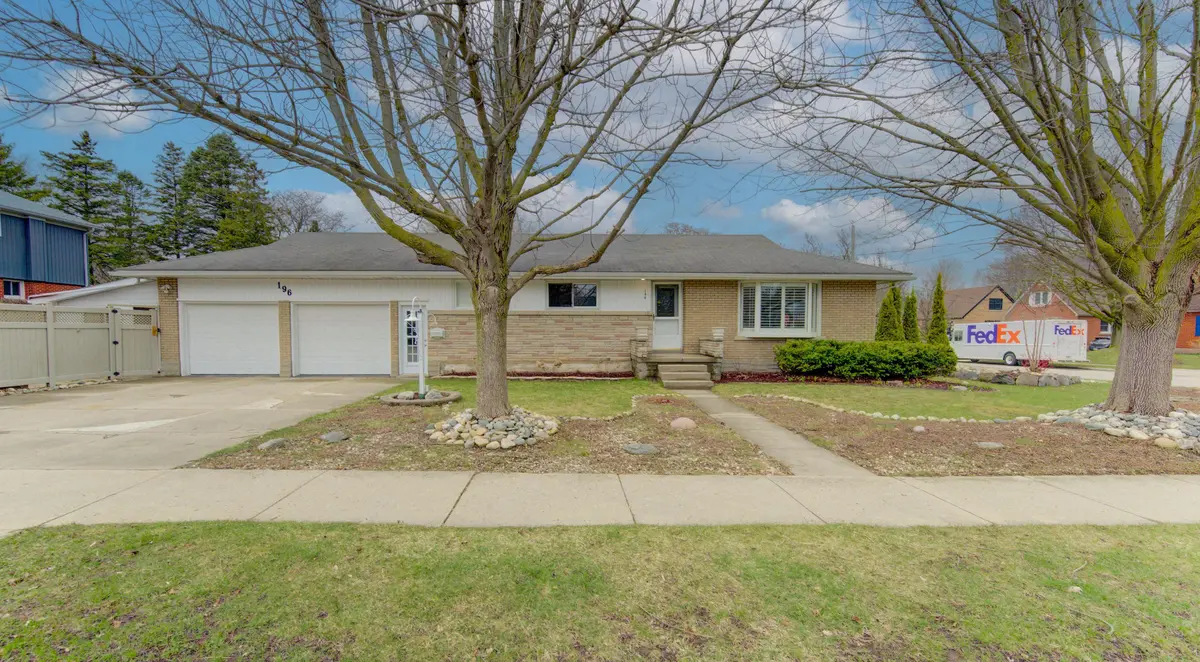 196 Lourdes ST, Waterloo, ON N2L 1N7