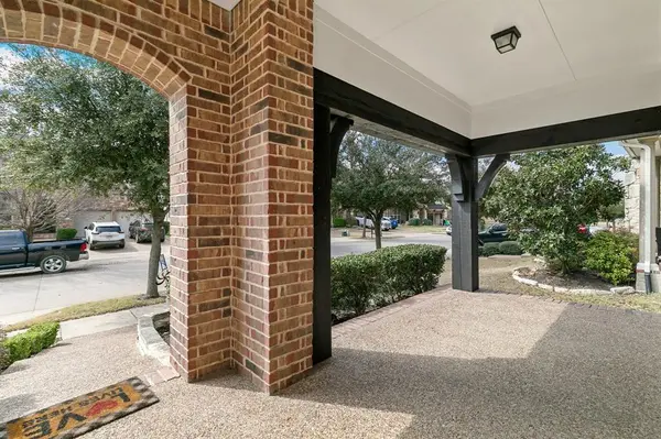 909 Auburn Court, Savannah, TX 76227