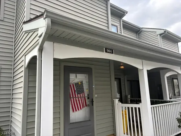 904 Gregorys Way, Voorhees Twp., NJ 08043