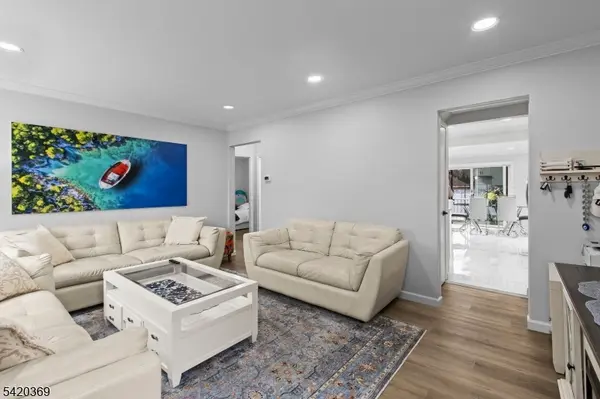 138 Merrill Rd, Clifton City, NJ 07012