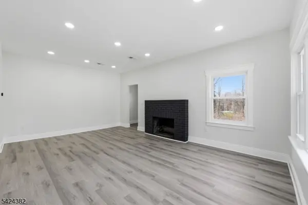 31 Saint Moritz Pl, Wayne Twp., NJ 07470